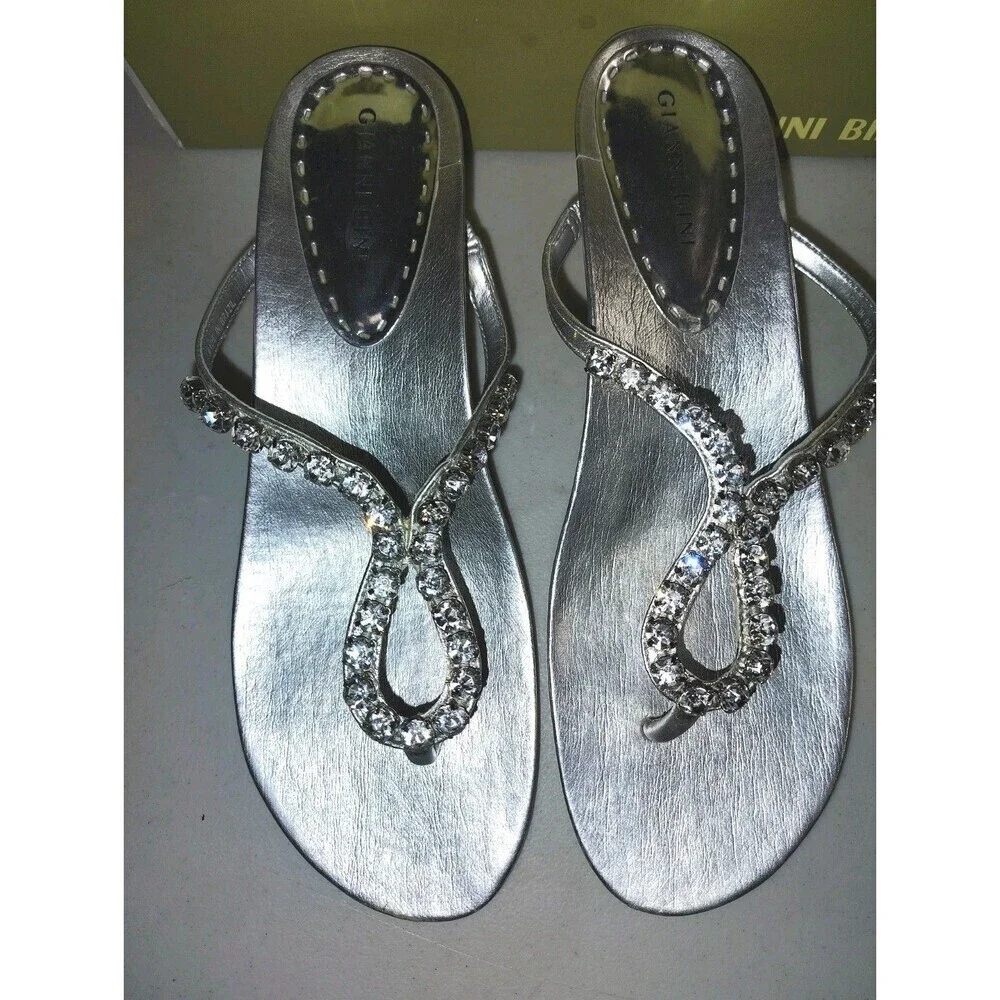 Gianni Bini kitten heel